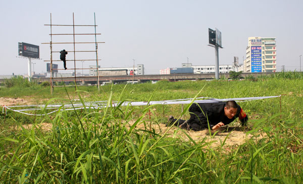 增強隊伍素質 力保一方平安——中亞集團保安部舉行2010崗位大點兵活動